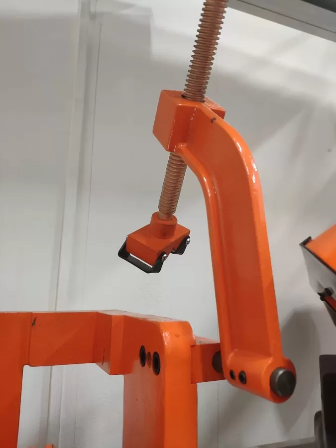 Угловой зажим трёхосевой Stalex AC-100Н